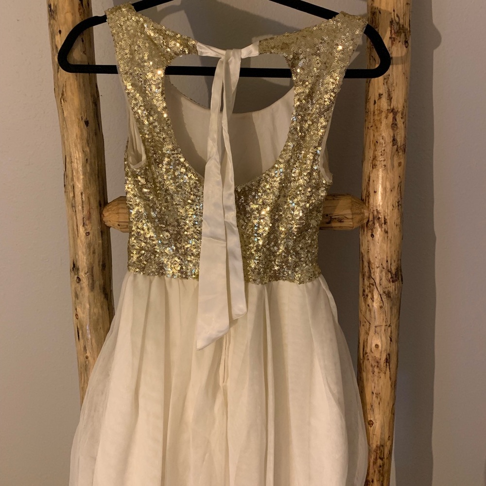 Formal Dress - Picture 3 of 5